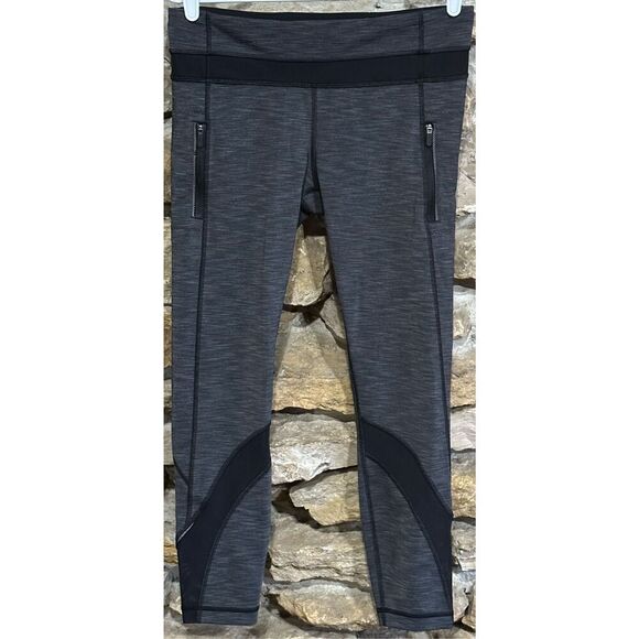 Women’s Lululemon Grey/Black Athletic Capri Pants Size 8 - Picture 1 of 6